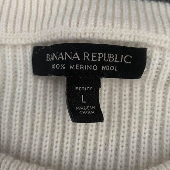 Selling this noce sweater because it is too big for me. - Picture 3 of 3